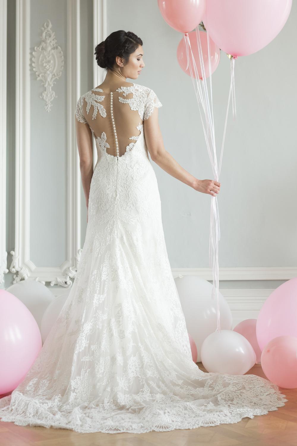 augusta jones wedding dress